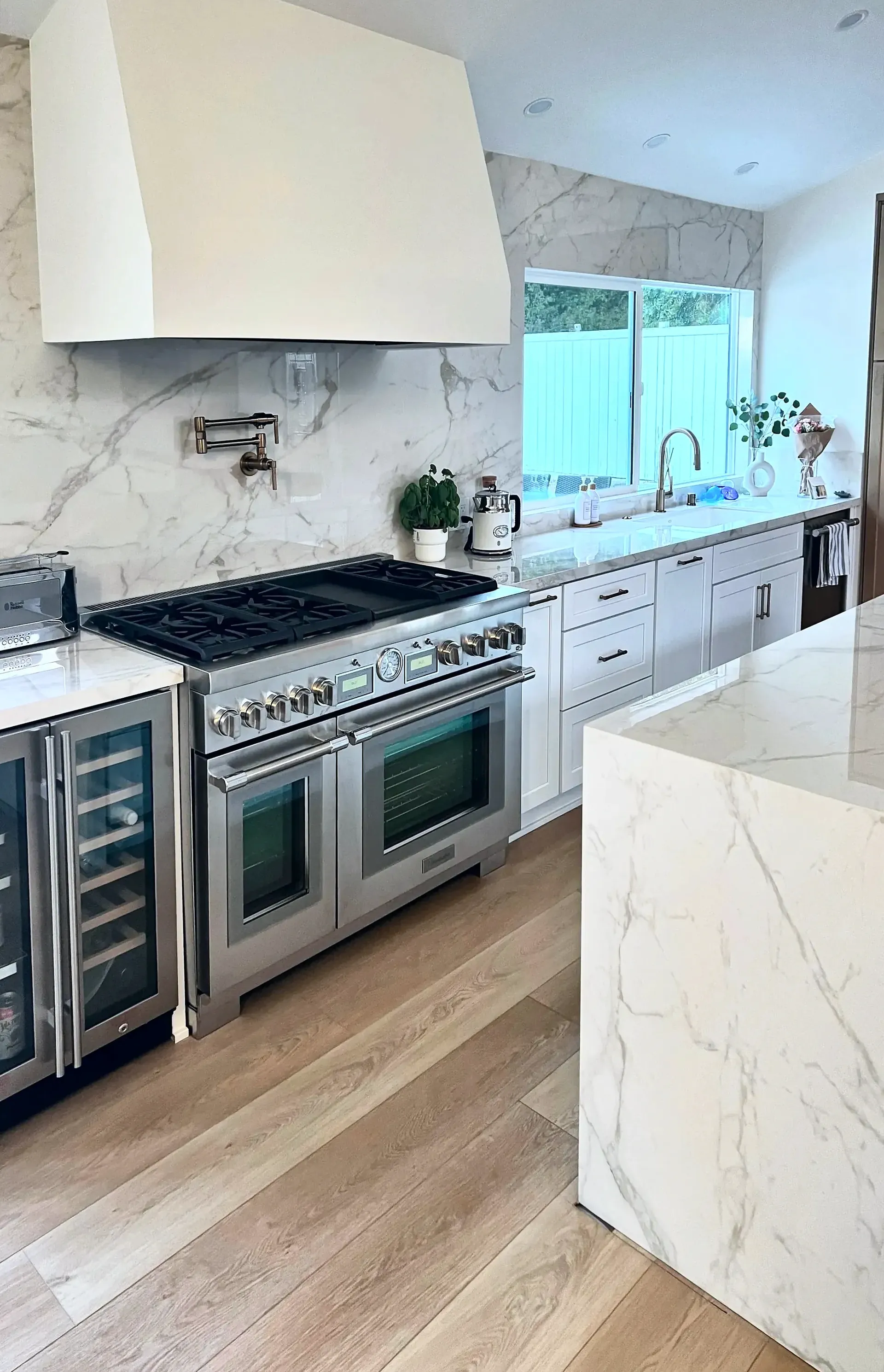 Contemporary Kitchen Remodel by Seven Home Improvement Inc. — Project 1 project photo